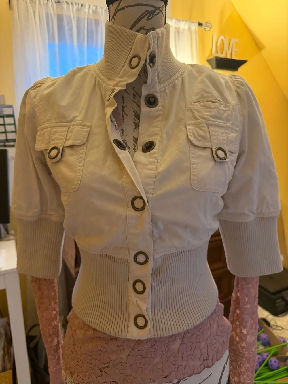 Forever 21 Cream Floral Short Sleeve Jacket - Picture 1 of 8